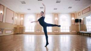 Танцор классического балета для ТВ-шоу