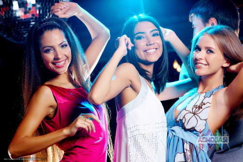Девушки модели танцовщицы GO GO для работы в ночном клубе