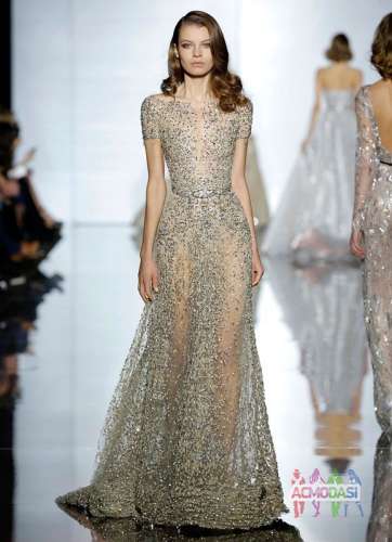 Модели на предпоказ новой колекции вечерних платьев французского дизайнера. Только Киев