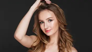 актор для зйомки відео для соцмереж