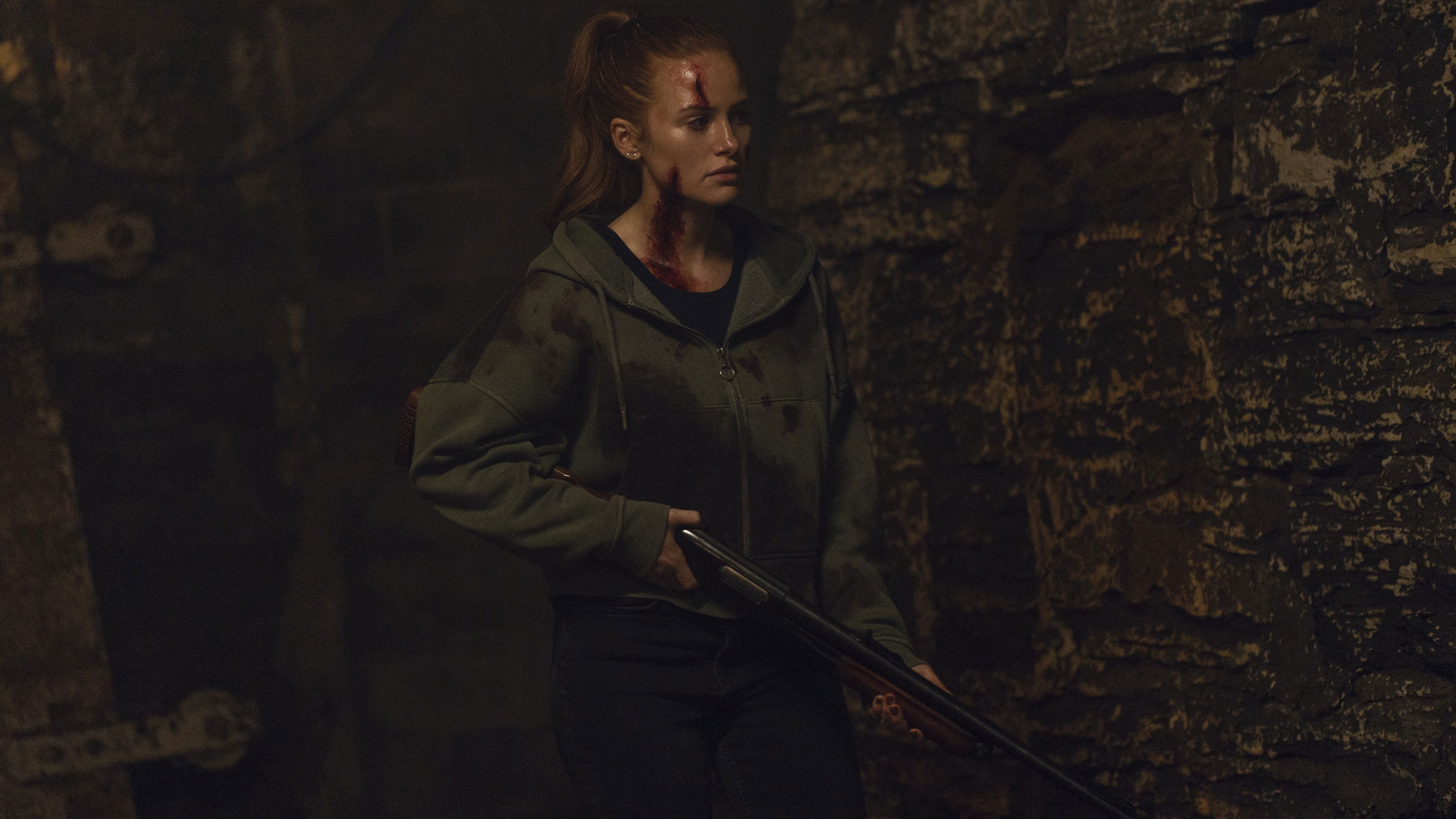 Відео до фільму Незнайомці: Частина третя | roses are red, violets are blue, The Strangers mean business, and they're coming for you