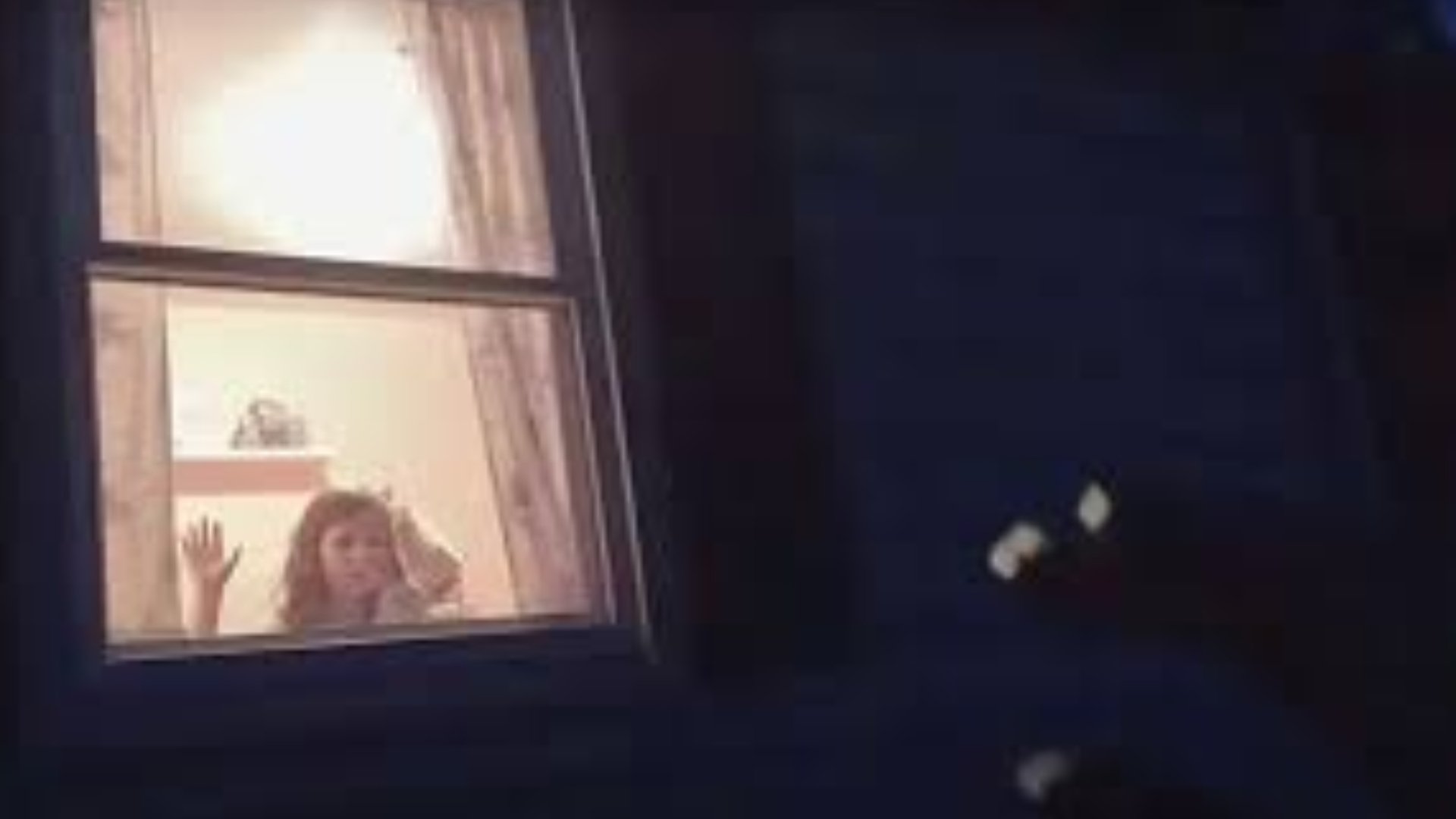 Відео до фільму Looky-loo | looky-loo (TEASER)