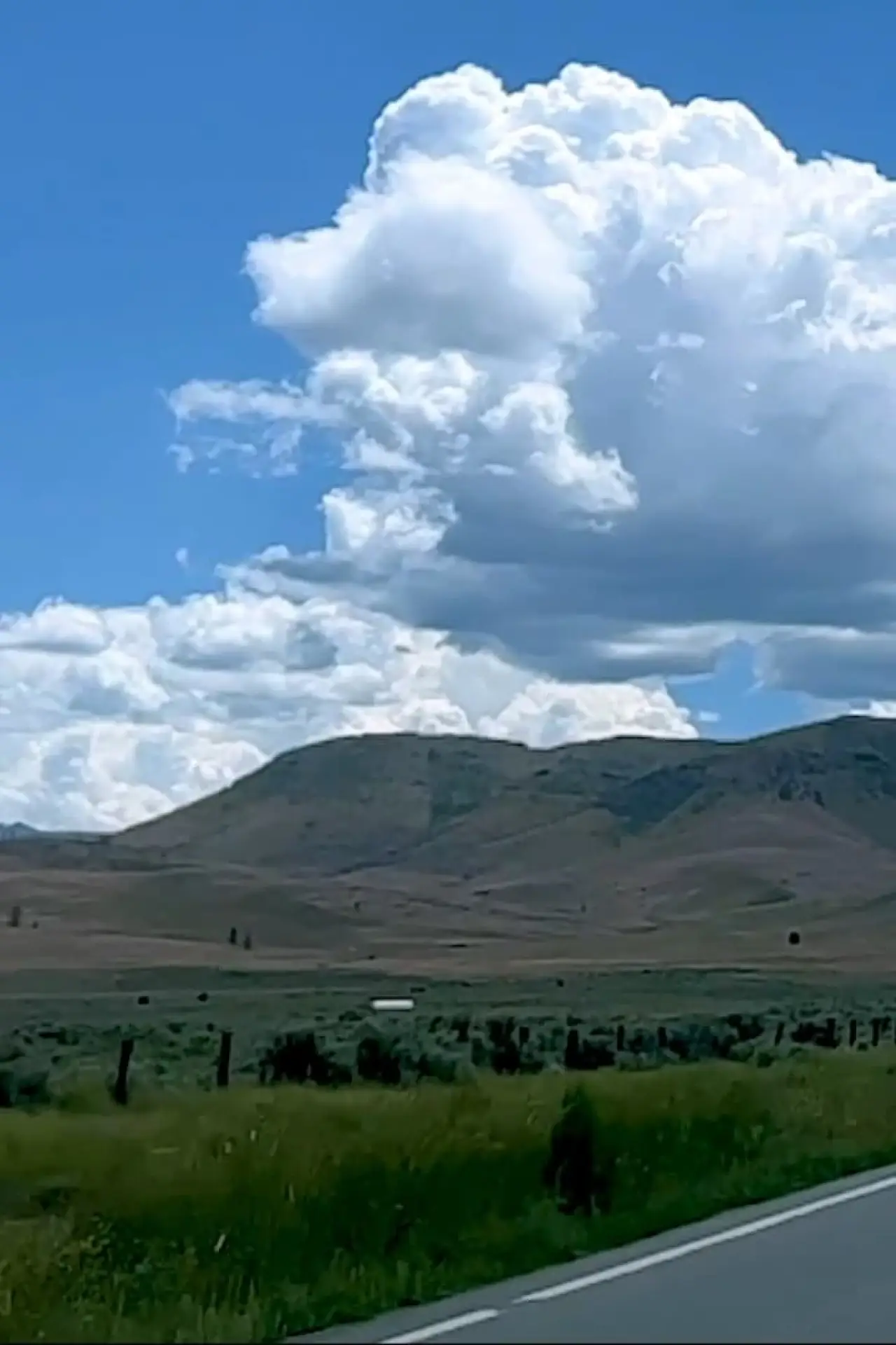 Постер до фільму "Cloudburst"