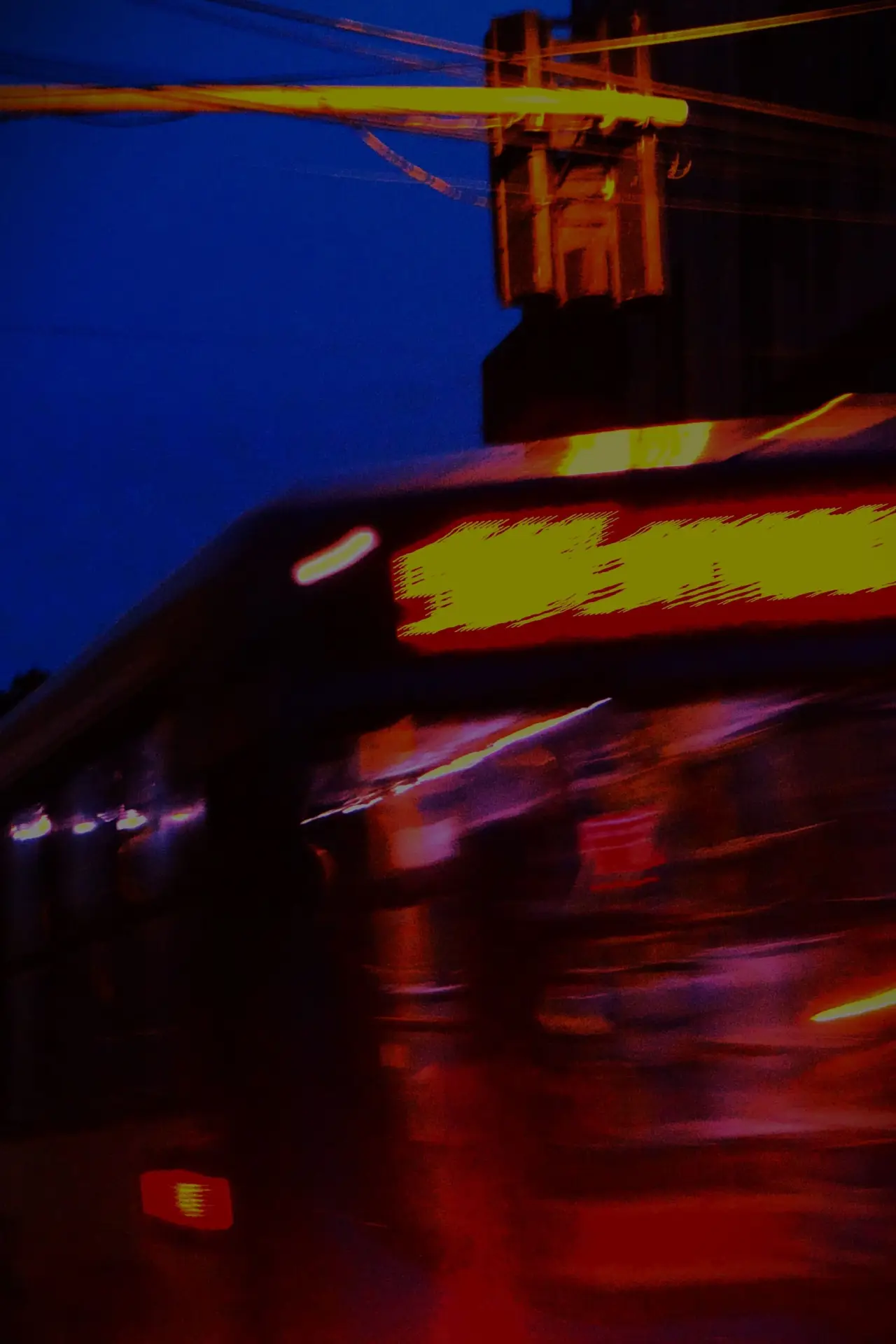 Постер до фільму "A Chegada Do Ônibus Na Madrugada Da Cidade Do Céu Roxo"