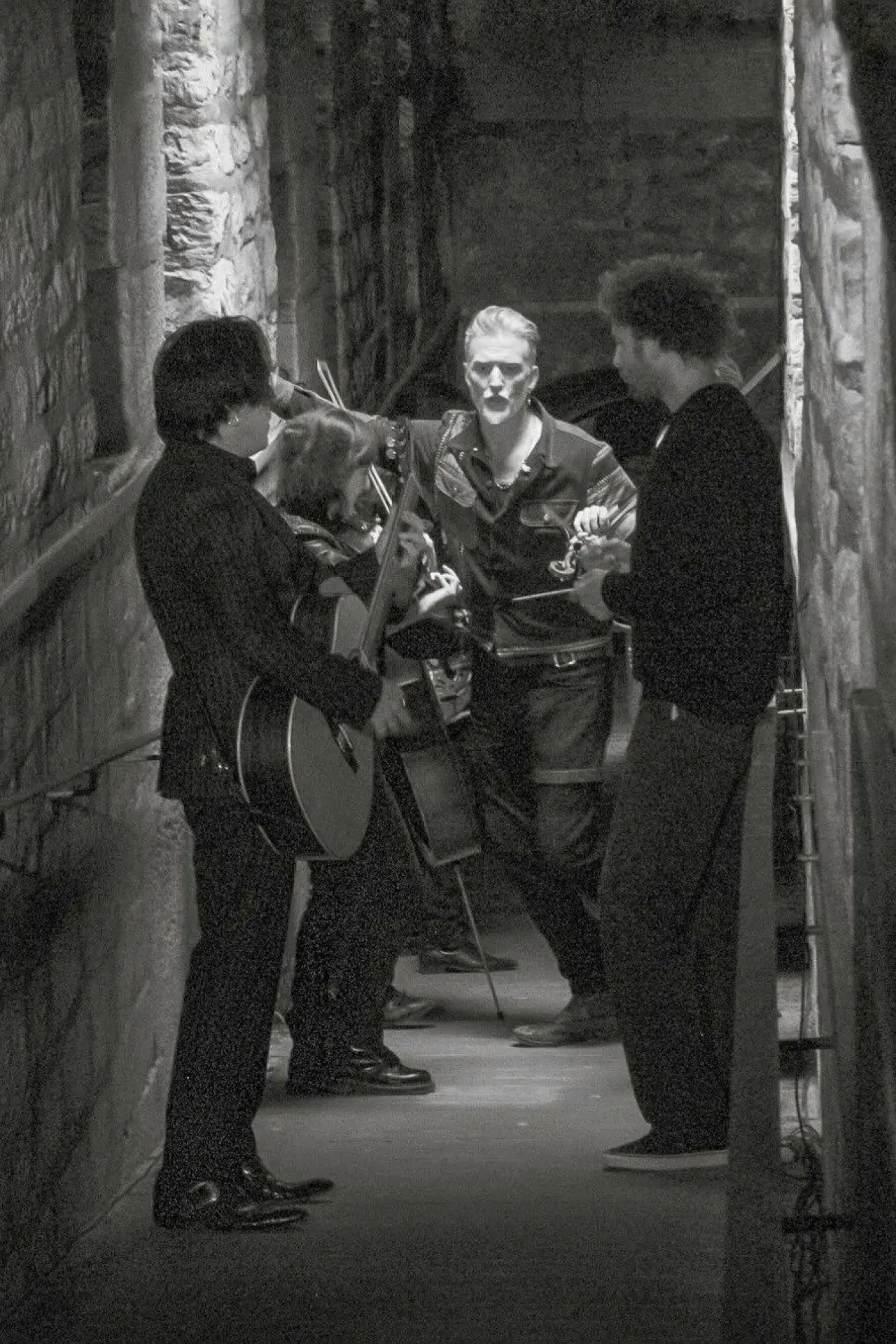 Постер до фільму "Queens of the Stone Age: Alive in Paris and Before"