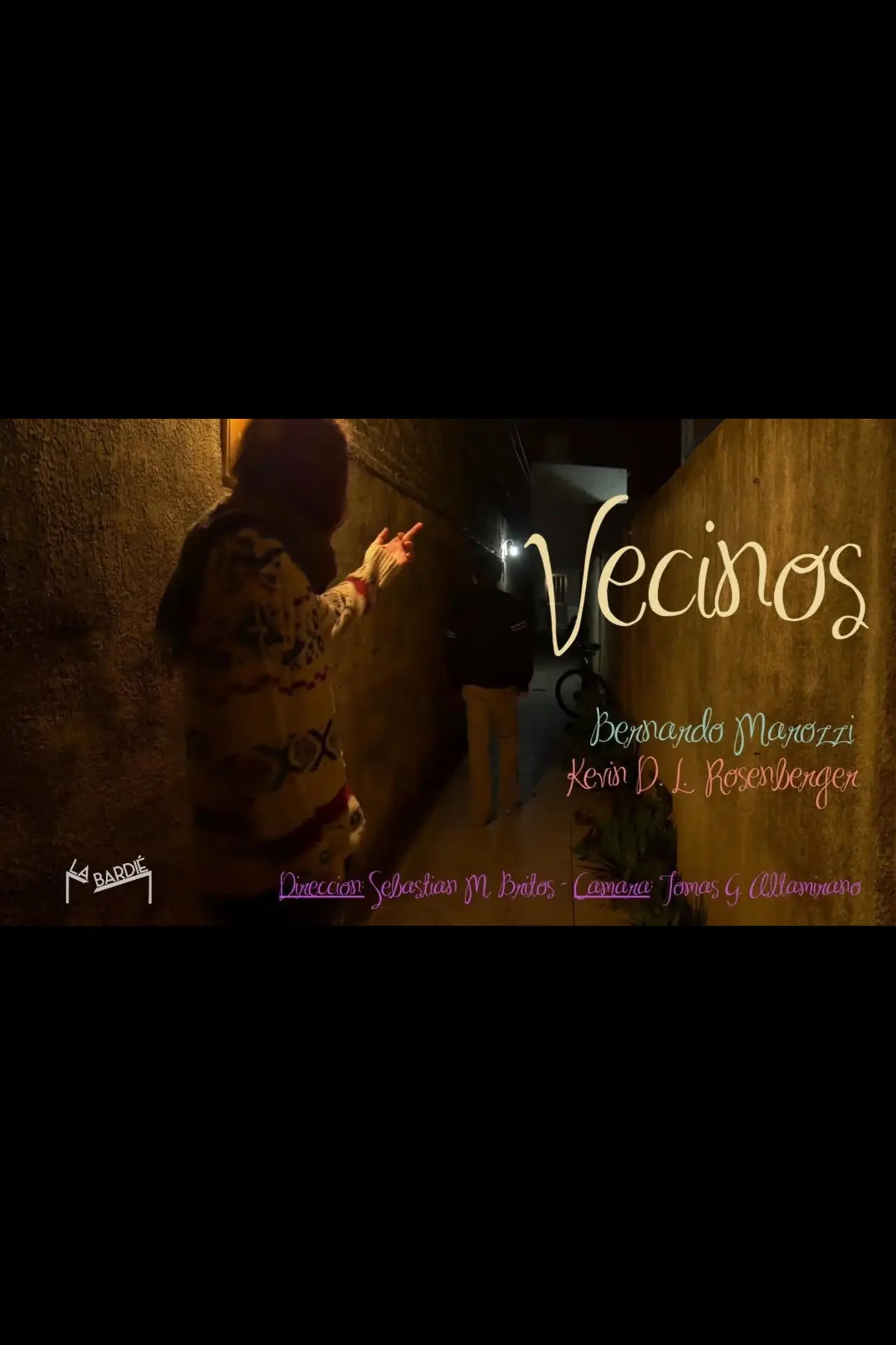 Постер до фільму "Vecinos"