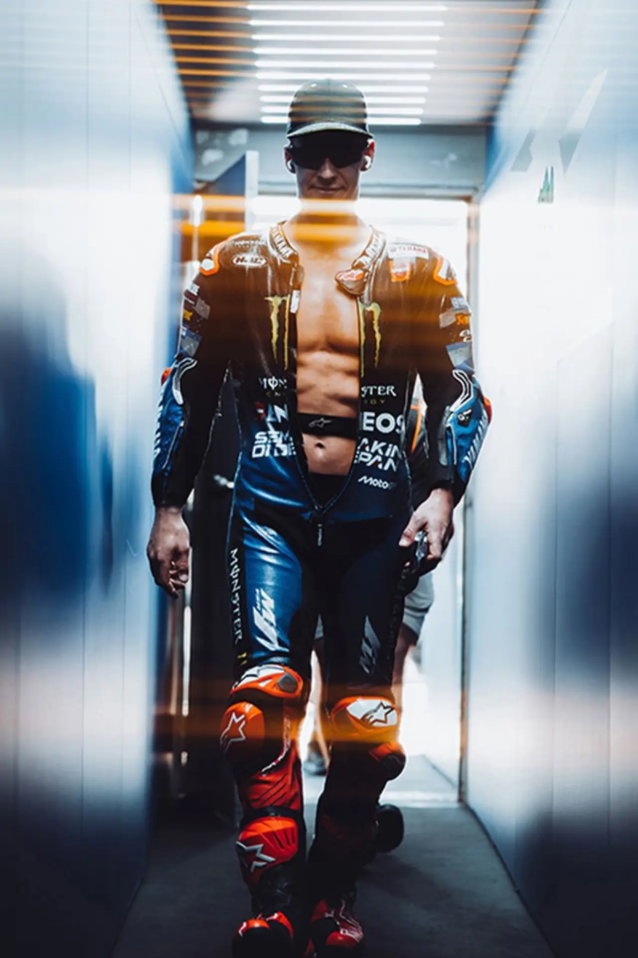 Постер до фільму "Intérieur Sport : Fabio Quartararo - Obsession(s)"