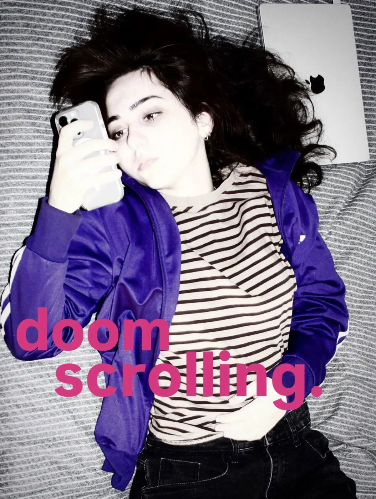 Постер до фільму "Doomscrolling"