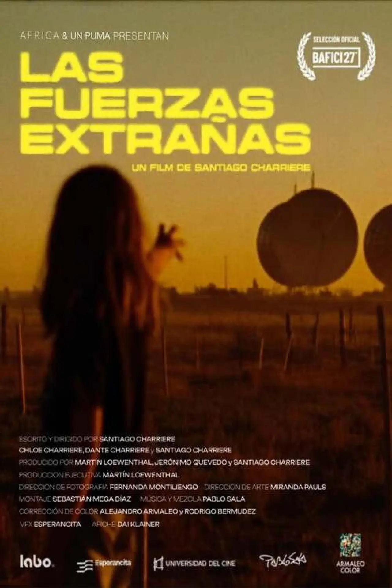 Постер до фільму "Las fuerzas extrañas"