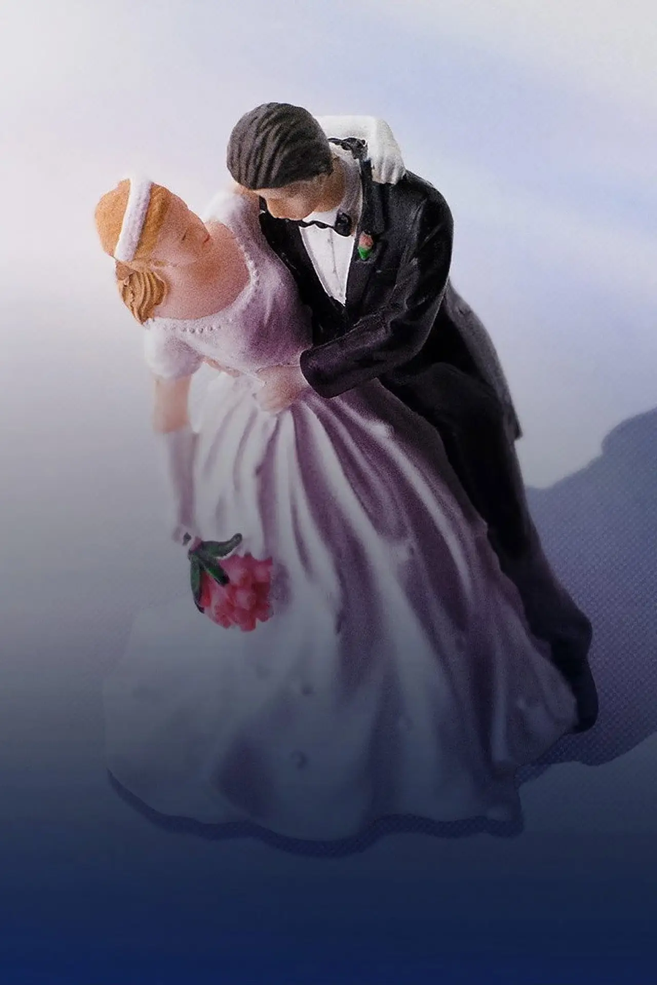 Постер до фільму "The Dark Side of Married at First Sight - Panorama"