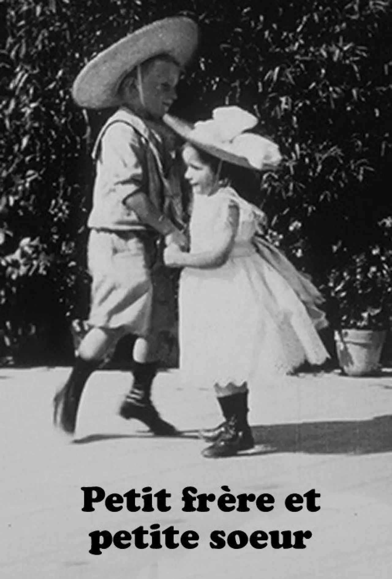 Постер до фільму "Petit frère et petite sœur"