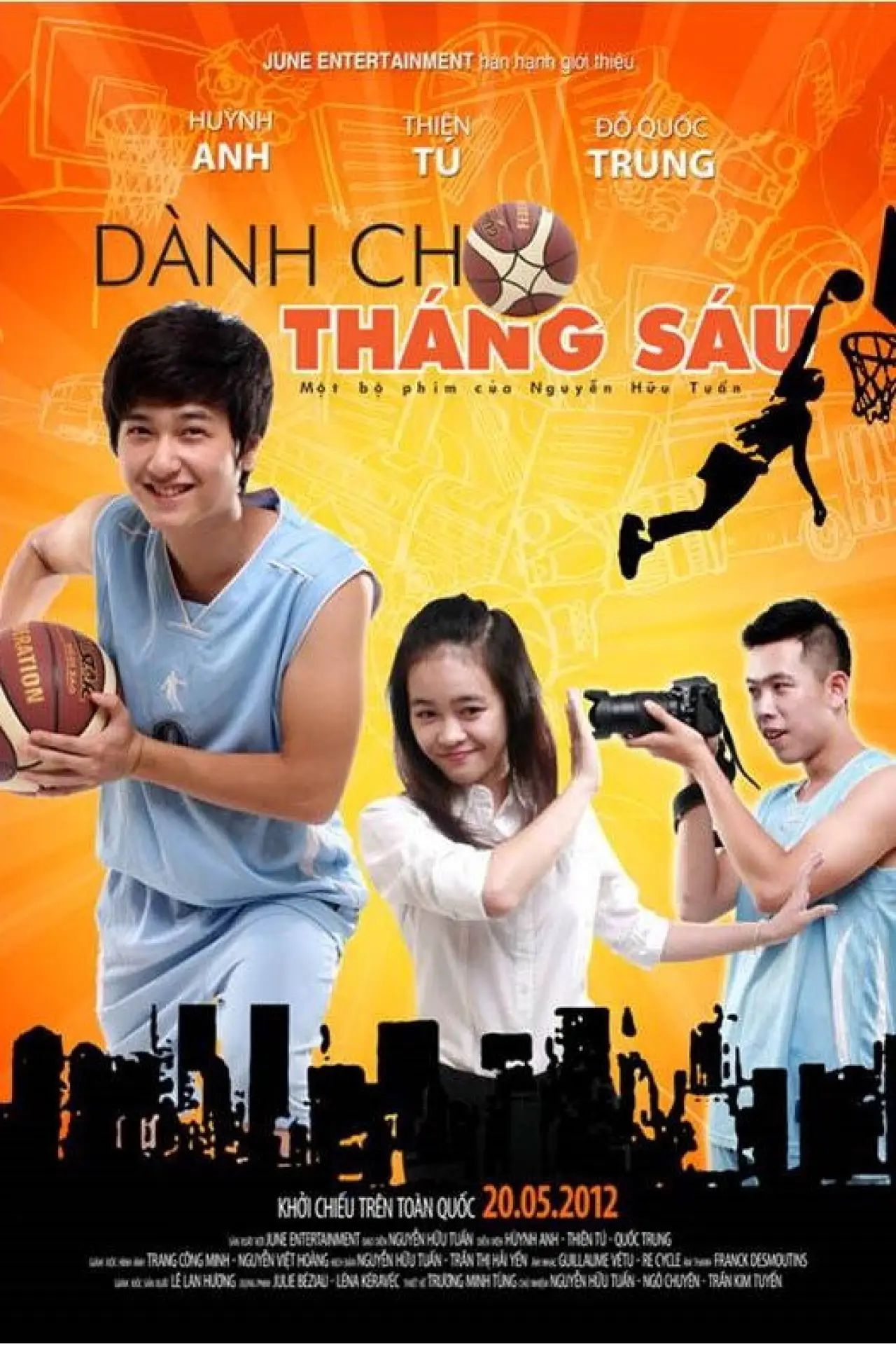 Постер до фільму "Dành cho tháng Sáu"