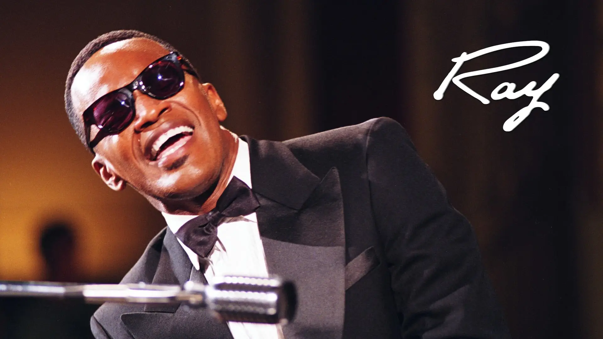 Відео до фільму Рей — Ray (2004) - Stepping Into the Part: A Jam Session Between Jamie Foxx & Ray Charles - Featurette