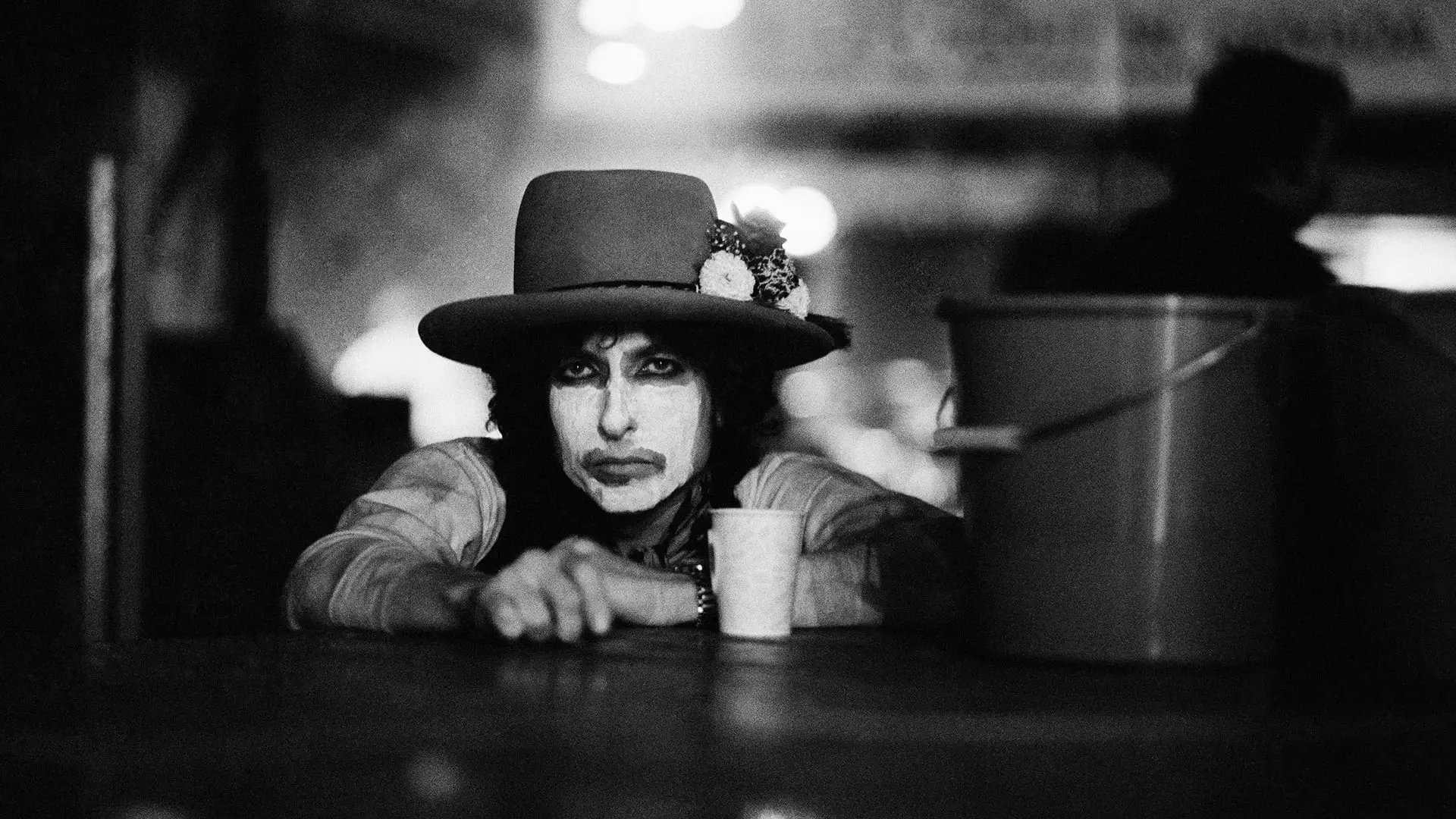 Відео до фільму Rolling Thunder Revue: A Bob Dylan Story by Martin Scorsese — Bob Dylan "One More Cup Of Coffee" LIVE performance [Full Song] 1975 | Netflix