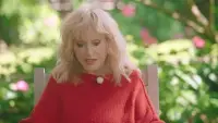 Задник до фильму"Алла Пугачева. Я хочу, чтобы дети знали правду" #874983