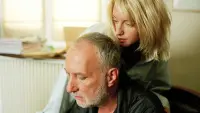 Задник до фильму"Одна дівчина на двох" #841121