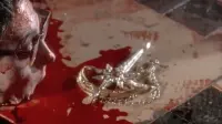Задник до фильму"Жива мертв