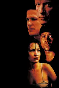 Постер до фильму"У тіні" #1015475