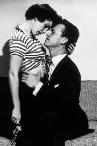 Постер до фильму"Цілуй мене на смерть" #1139998