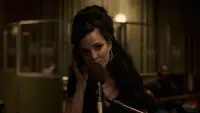 Задник до фильму"Емі Вайнгауз: Back to Black" #472259