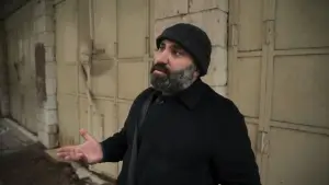 Задник до фильму"Louis Theroux: The Settlers" #784034