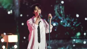Задник до фильму"TOMORROW X TOGETHER WORLD TOUR 