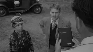 Задник до фильму"Паперовий місяць" #753071