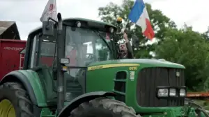 Задник до фильму"RN 72, à la conquête de l