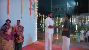 Задник до фильму"கார்மேனி செல்வம்" #844201