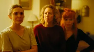 Задник до фильму"Його три доньки" #641339