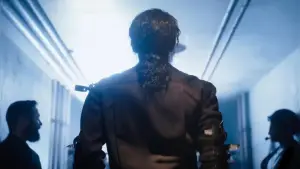 Задник до фильму"Майкл" #517023