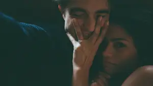 Задник до фильму"Любить не любить" #761147