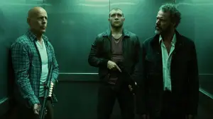 Задник до фильму"Міцний горішок: Гарний день, аби померти" #806631