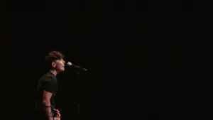 Задник до фильму"Зустрінь мене у світлі надії" #580441