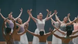 Задник до фильму"Danur: The Last Chapter" #761802