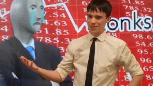 Задник до фильму"Totally Awesome News" #822779