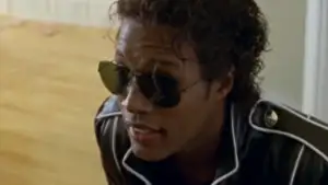 Задник до фильму"Man in the Mirror: The Michael Jackson Story" #836231