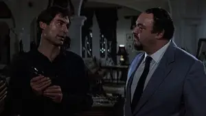 Задник до фильму"007: Іскри з очей" #637760