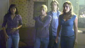 Задник до фильму"Болото" #388301