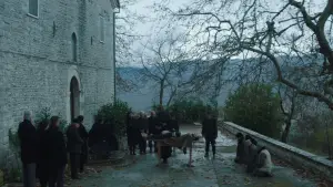 Задник до фильму"Άπειρη Γη" #780807