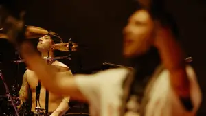 Задник до фильму"Twenty One Pilots: More Than We Ever Imagined" #767550