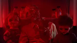 Задник до фильму"Потомство Чакі" #673457