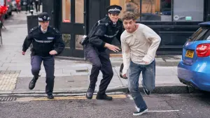 Задник до фильму"Афера Олівера Твіста" #432648