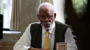 Задник до фильму"М’юті" #193604