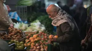 Задник до фильму"Louis Theroux: The Settlers" #784032