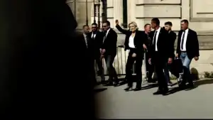 Задник до фильму"RN 72, à la conquête de l