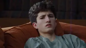 Задник до фильму"Reversion" #772685