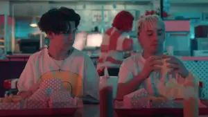 Задник до фильму"Даунфолс Хай" #462480