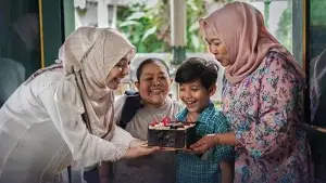 Задник до фильму"Air Mata di Ujung Sajadah 2" #809958