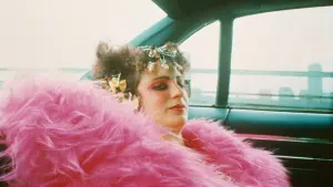 Задник до фильму"Вся краса і кровопролиття" #390100